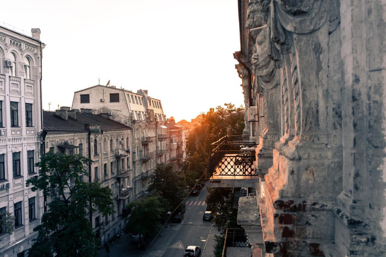 Globe Runner Hostel Kijów Zewnętrze zdjęcie